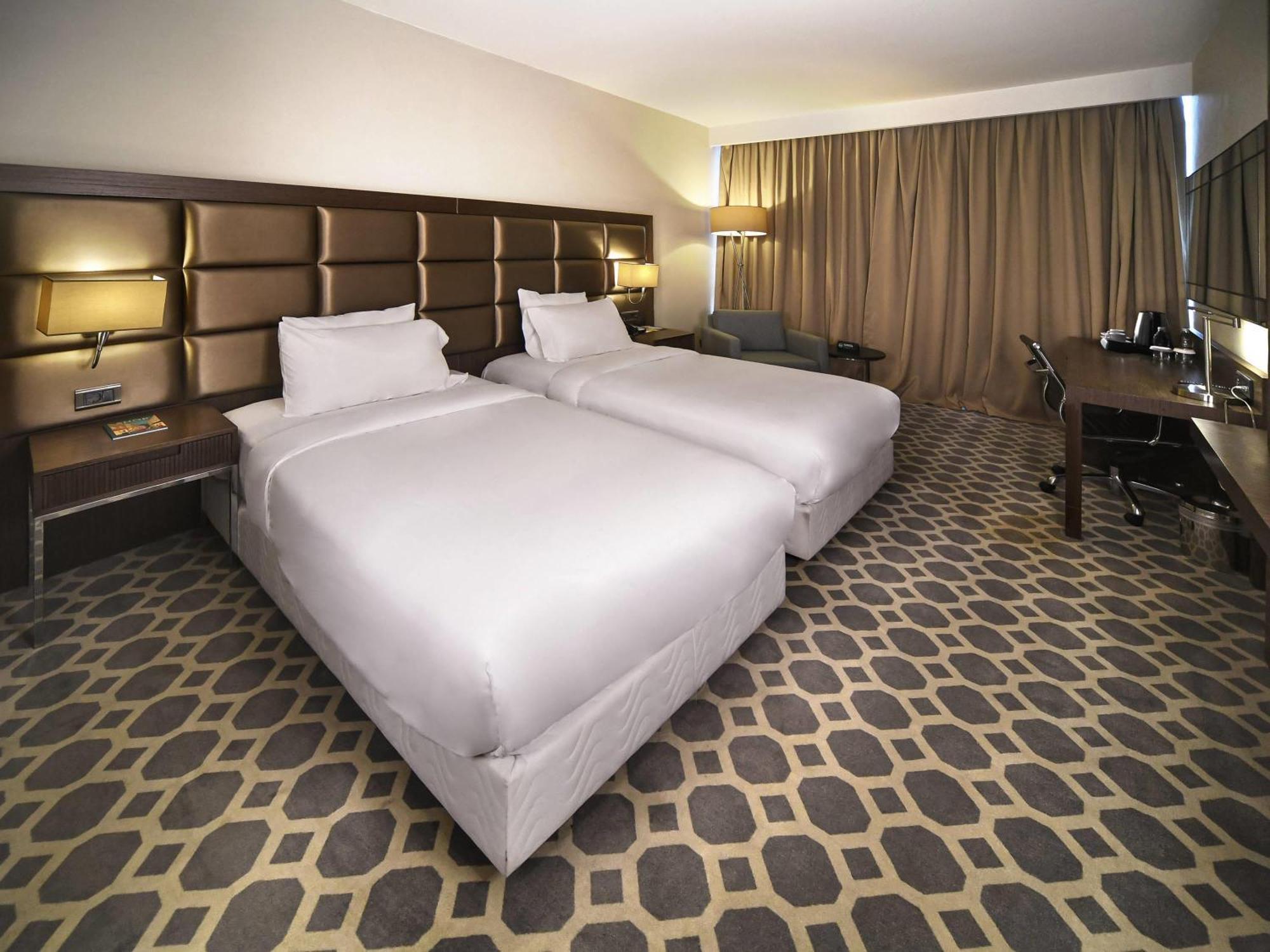 Mercure Istanbul West Hotel & Convention Center — Photos 1